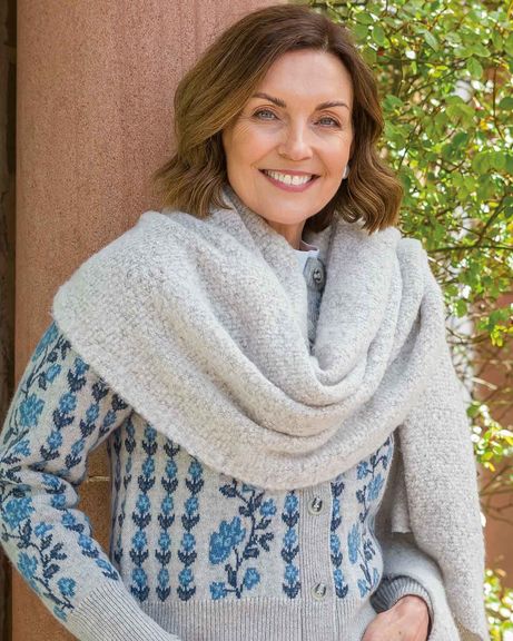 Ladies Knitted Wrap